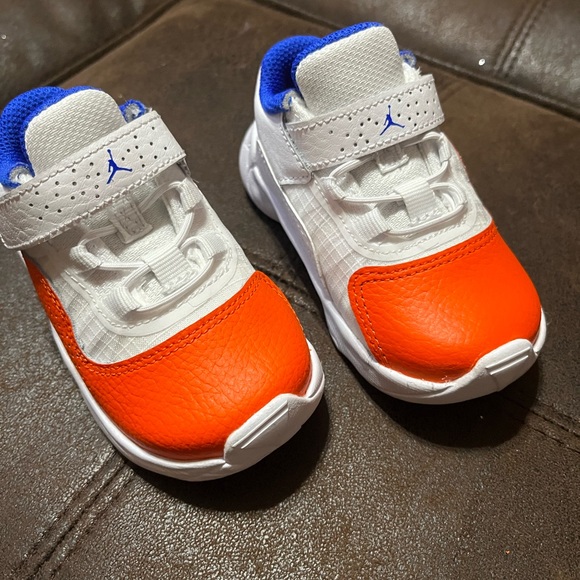 Jordan Other - Jordan 11 CMFT Low sneakers